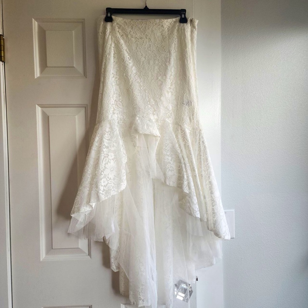 NWOT INA Long Flowing Lace Skirt - Size L